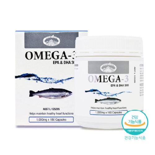 Daily omega 3 fish oil supplement capsules